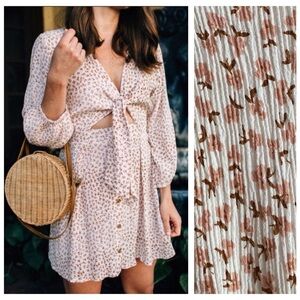 Faithfull The Brand Cream Pink Floral Trinidad Tie-Front Crinkle Dress 4